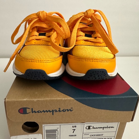 Champion Sneakers - Picture 2 of 6